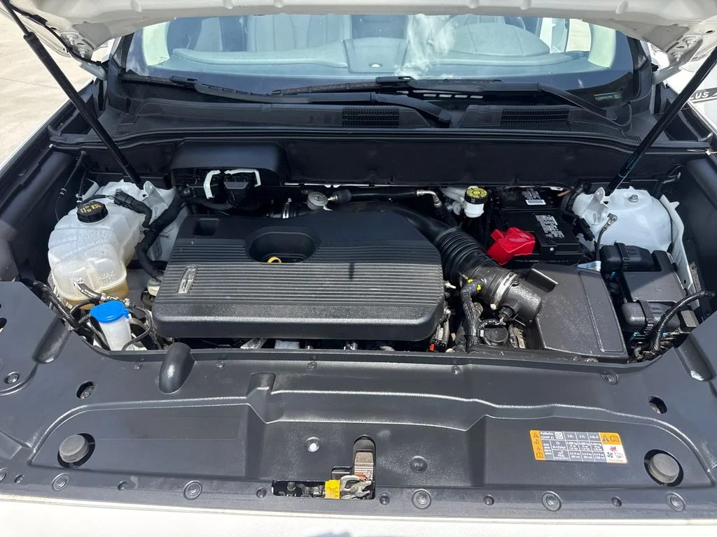 Used 2020 White Lincoln Reserve image 35