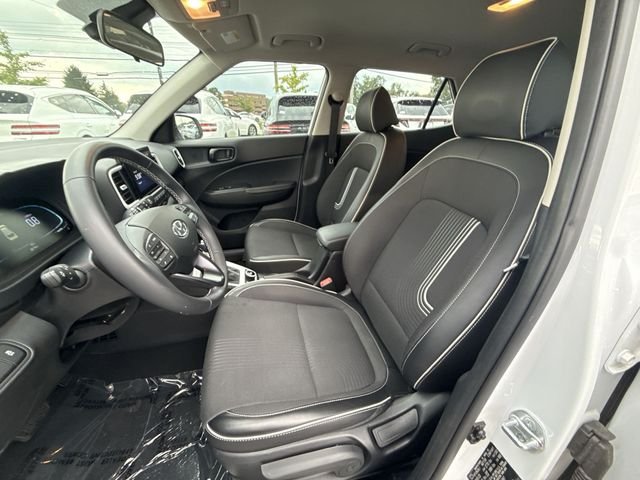 Used 2023 White Hyundai Limited image 11