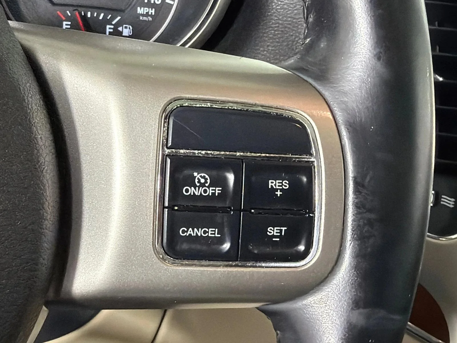 Used 2011 White Jeep Limited image 27