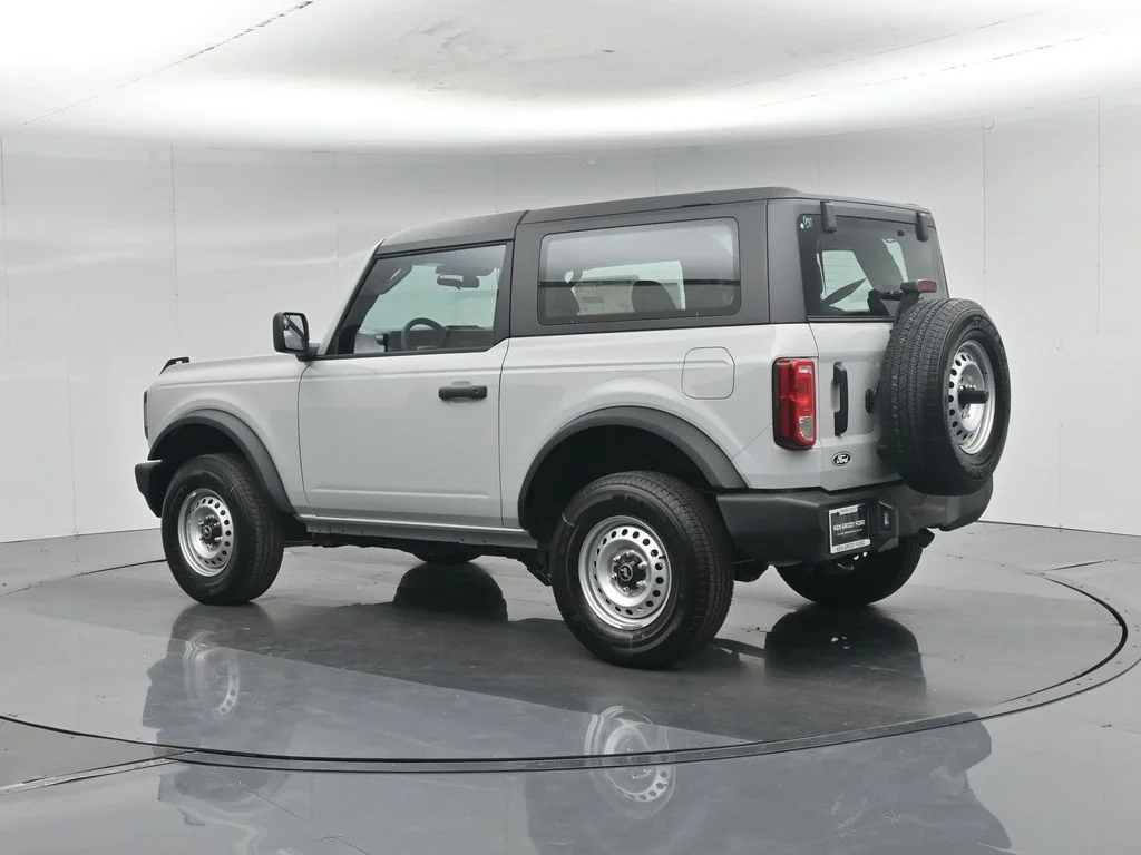 New 2026 Avalanche Gray Ford Base image 6