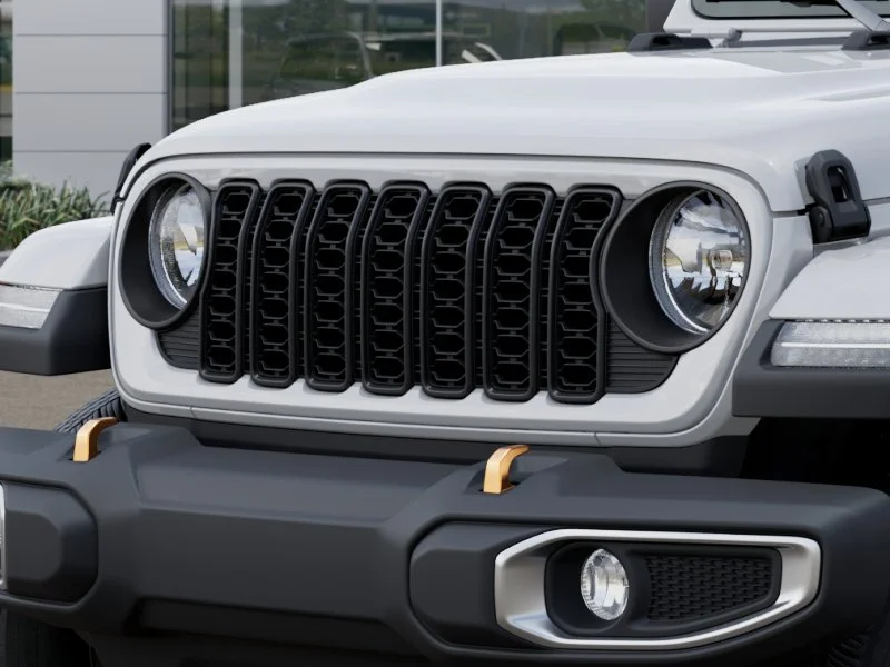 New 2026 Bright White Clear-Coat Exterior Paint Jeep 85th Anniversary Edition image 37