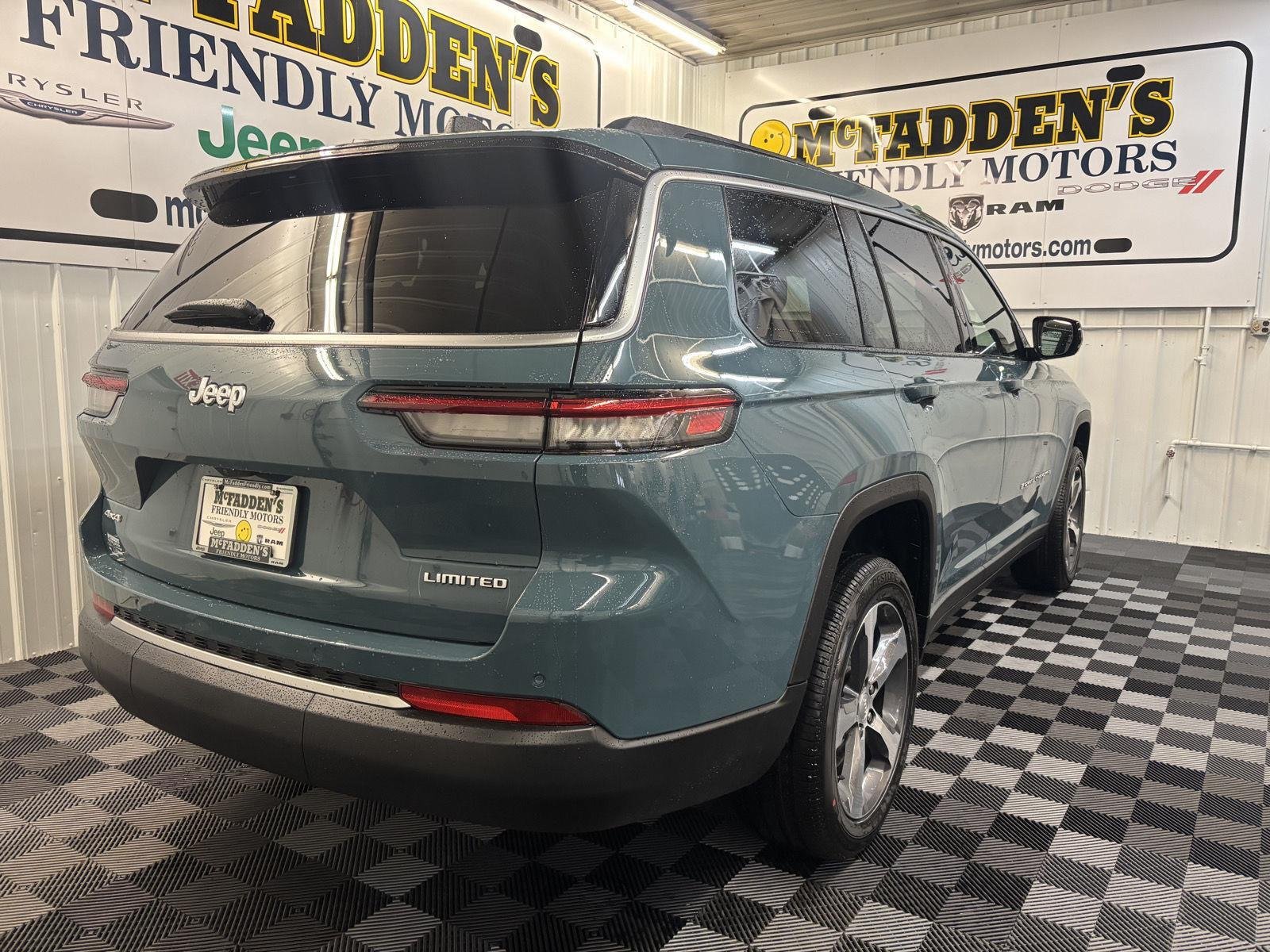 New 2026 Steel Blue Exterior Paint Jeep Limited image 4