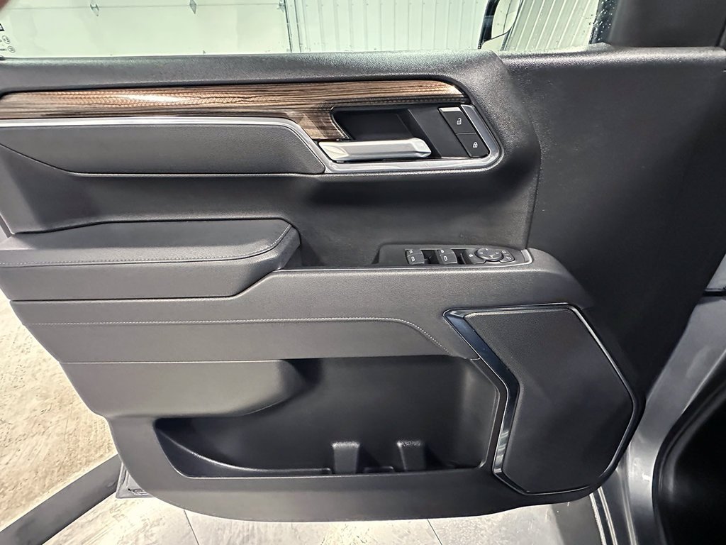 Used 2025 Gray Chevrolet LT image 19