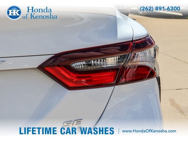 Used 2024 Ice Toyota SE image 5