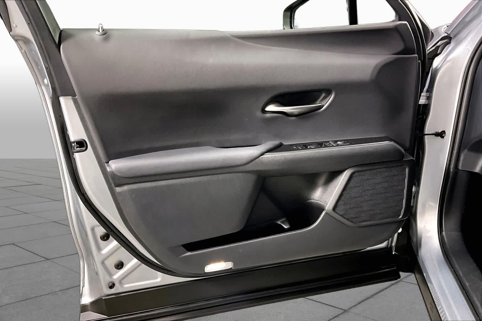 Used 2025 Iridium Lexus Premium image 20