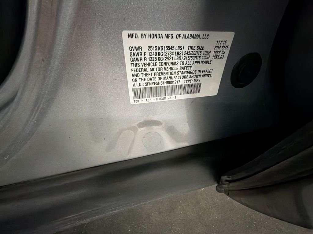 Used 2017 Lunar Silver Metallic Honda EX-L image 33