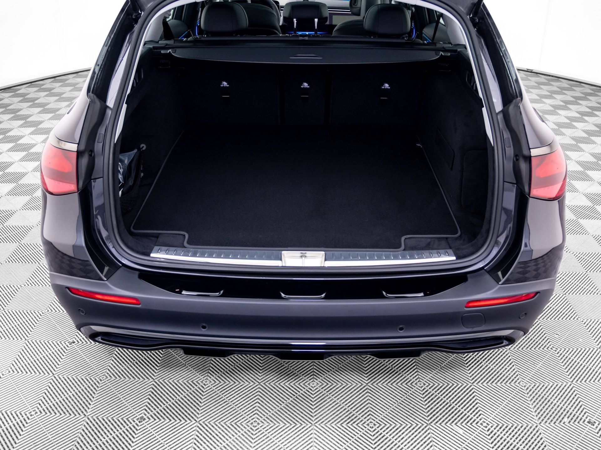 New 2027 Graphite Grey Metallic Mercedes-Benz E 450 image 76