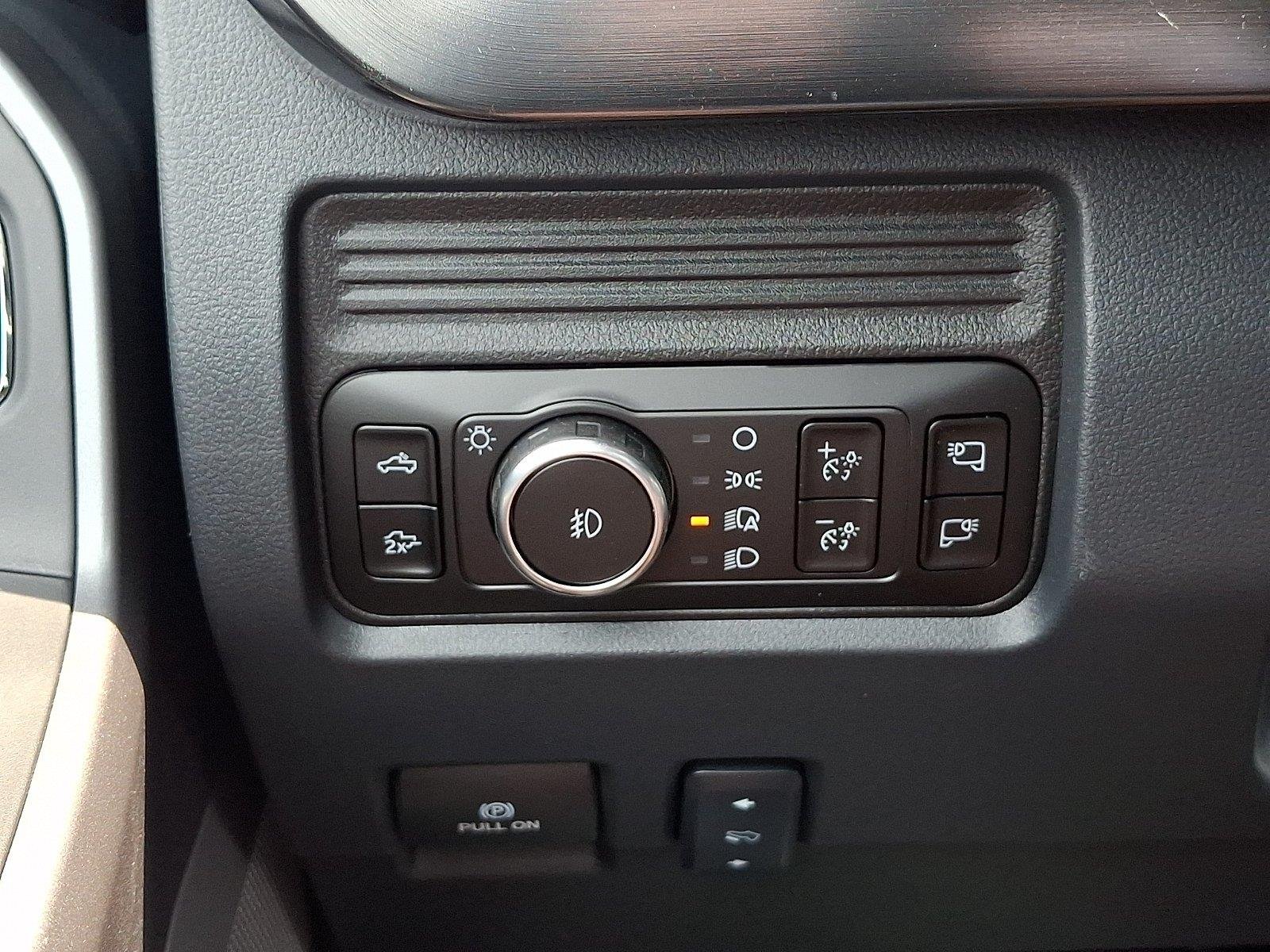 New 2026 Agate Black Metallic Ford F-250® Lariat® image 16