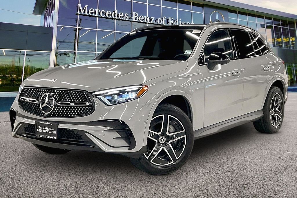 Used 2026 Gray Mercedes-Benz GLC 300 image 9