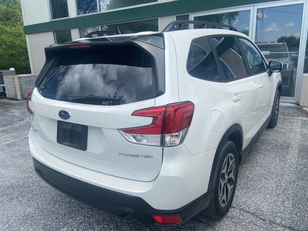 Used 2024 Crystal White Pearl Subaru Premium image 5