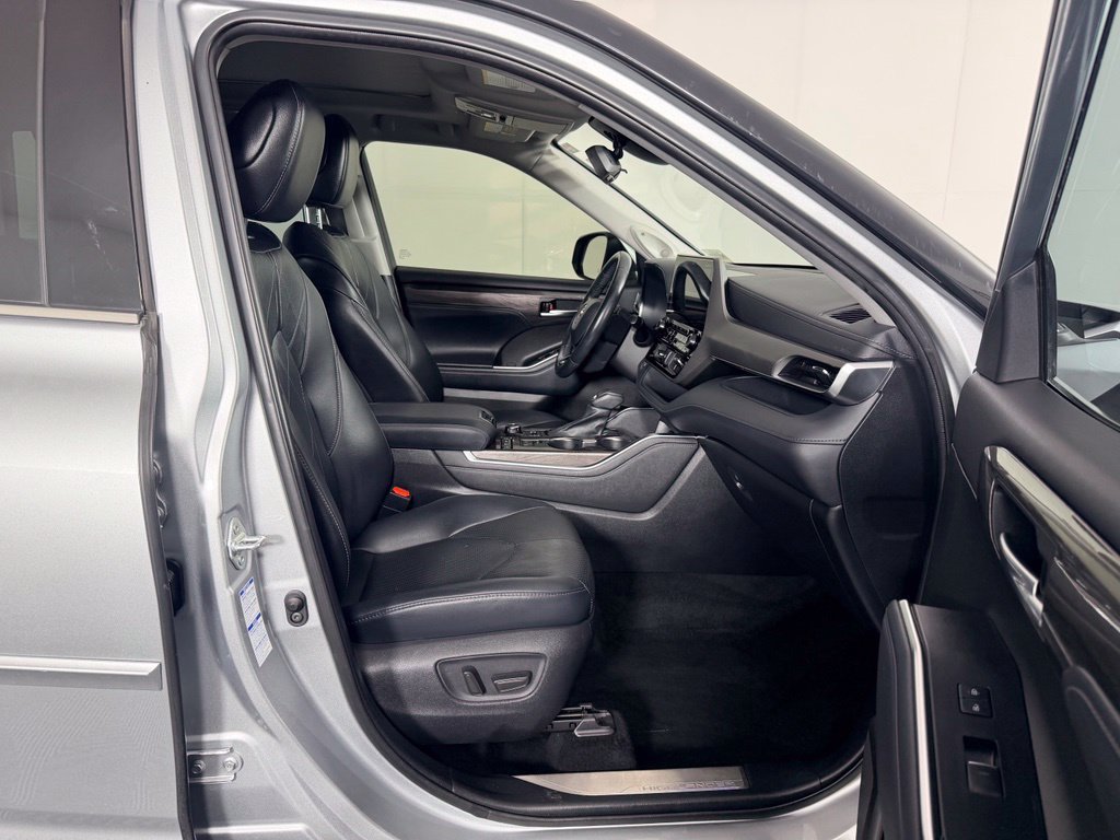 Certified Used 2021 Silver Toyota Platinum image 32