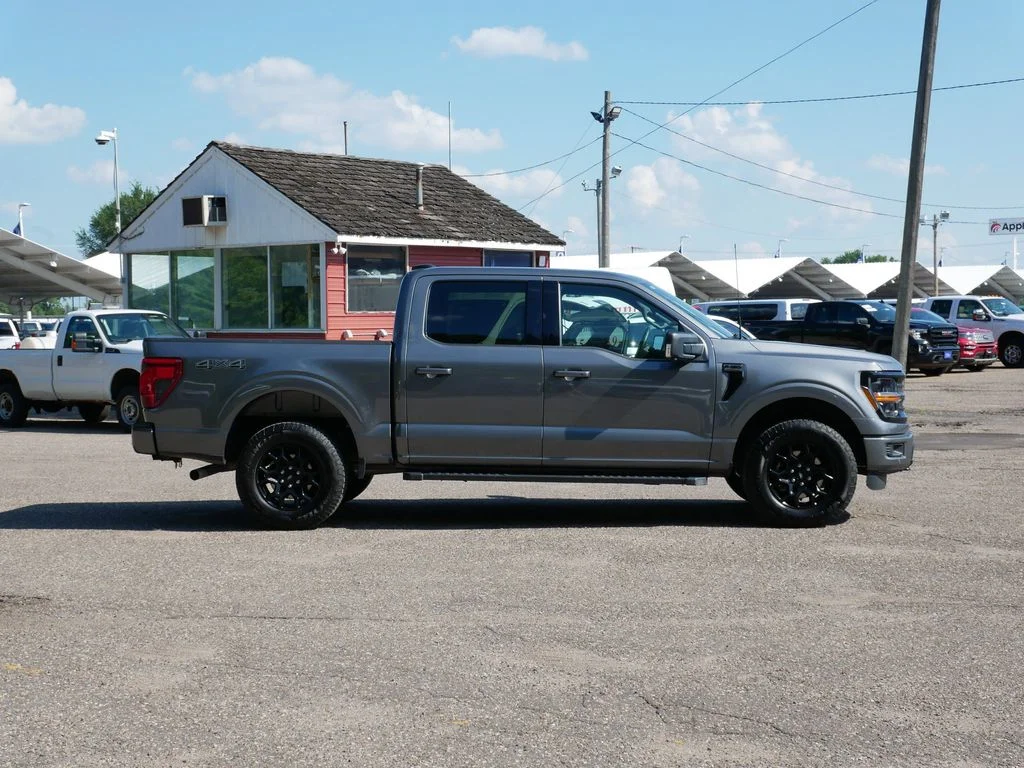 Used 2024 Gray Ford XLT image 2