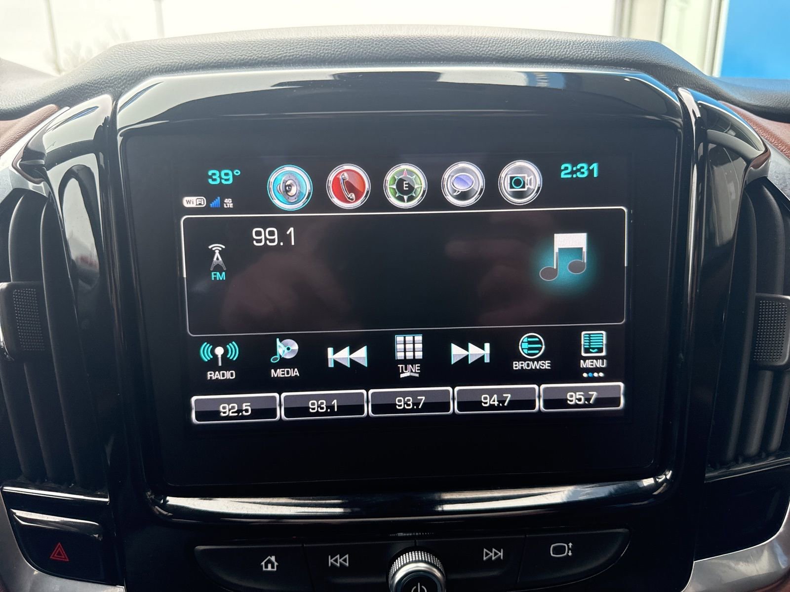 Used 2019 Mosaic Black Metallic Chevrolet High Country image 27