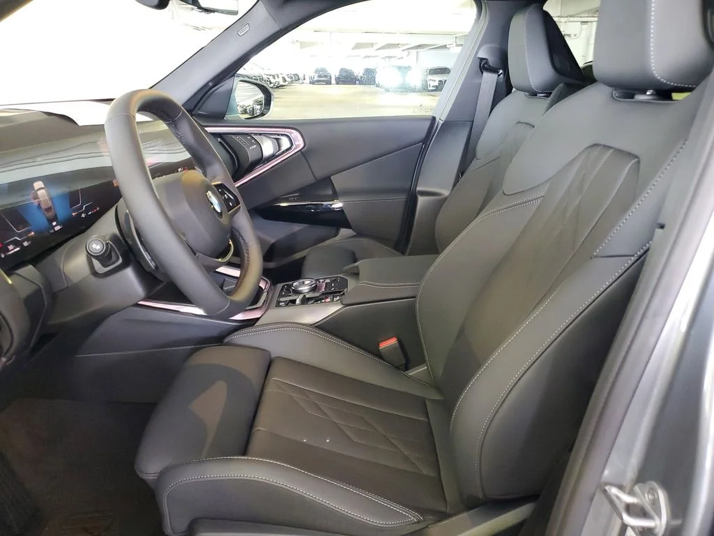 2026 BMW X3 30 - Photo 16