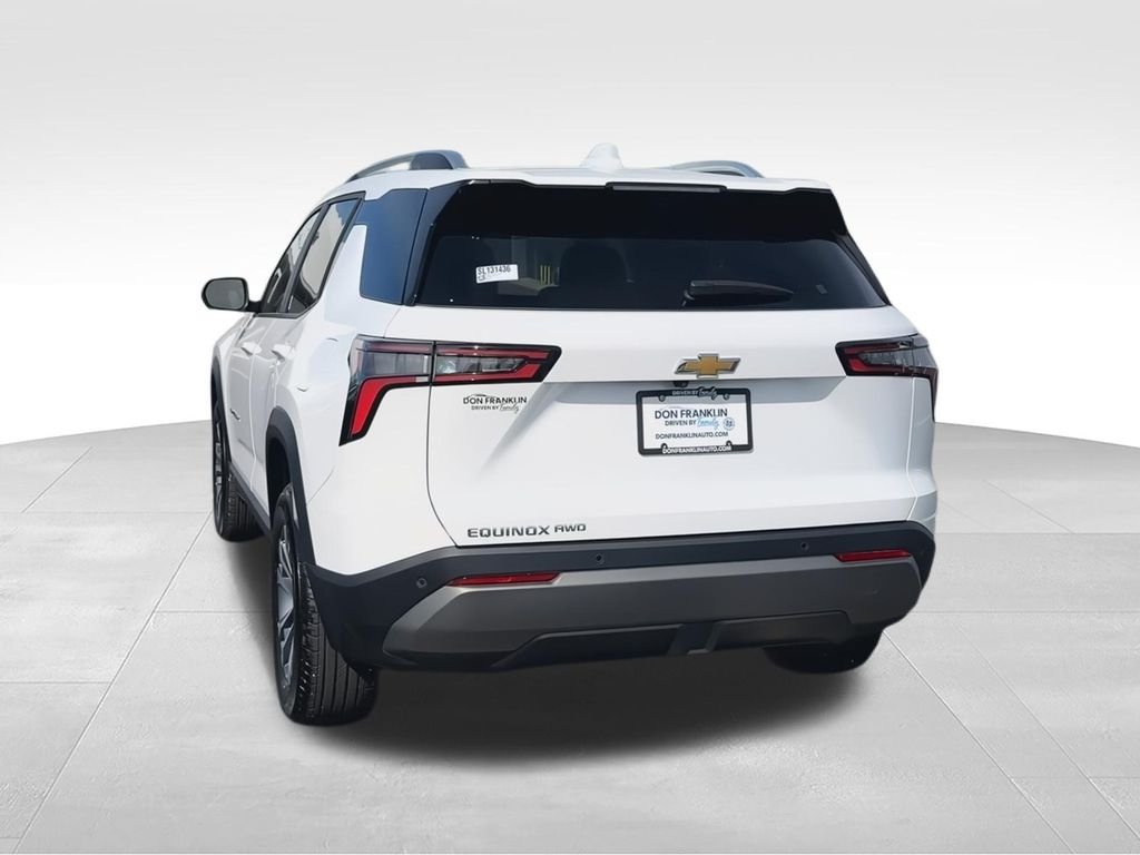 Used 2025 White Chevrolet LT image 7
