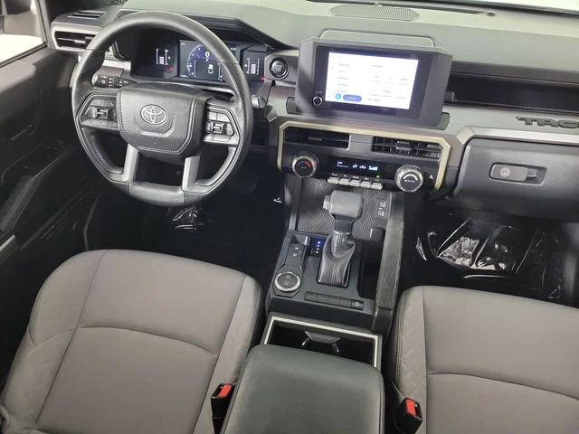 Used 2025 White Toyota SR5 image 15