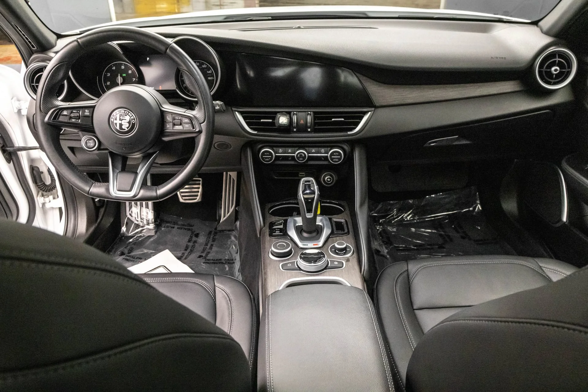 Used 2022 White Alfa Romeo Ti image 31