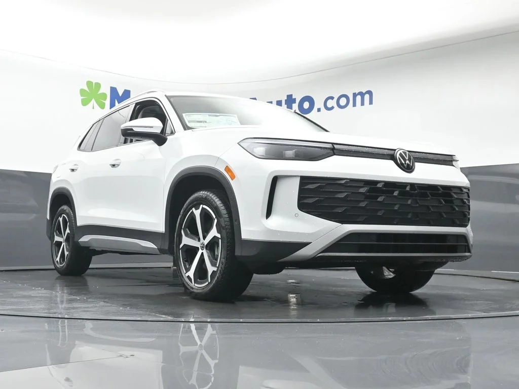 New 2026 White/off-white Volkswagen 2.0T SE image 27