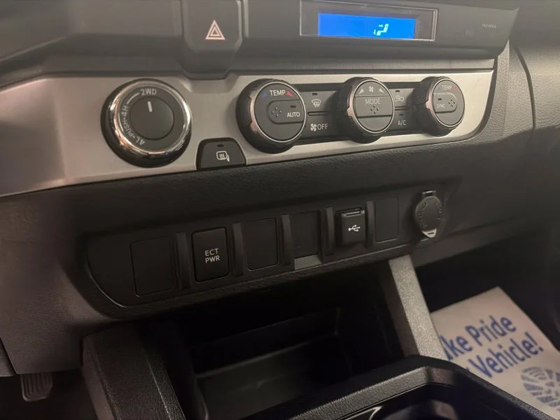 Used 2023 Silver Toyota SR image 27