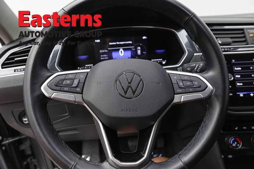 Used 2024 Gray Volkswagen 2.0T Wolfsburg Edition image 10