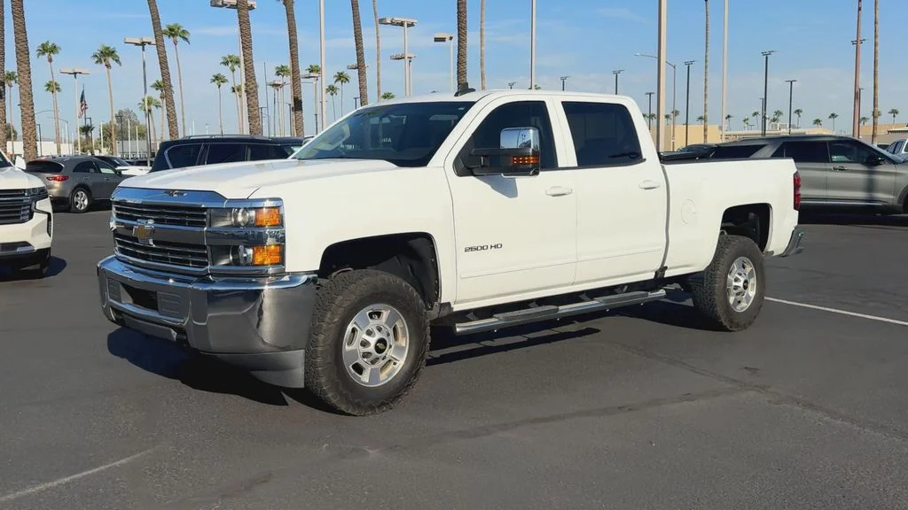 Used 2017 White Chevrolet LT image 7
