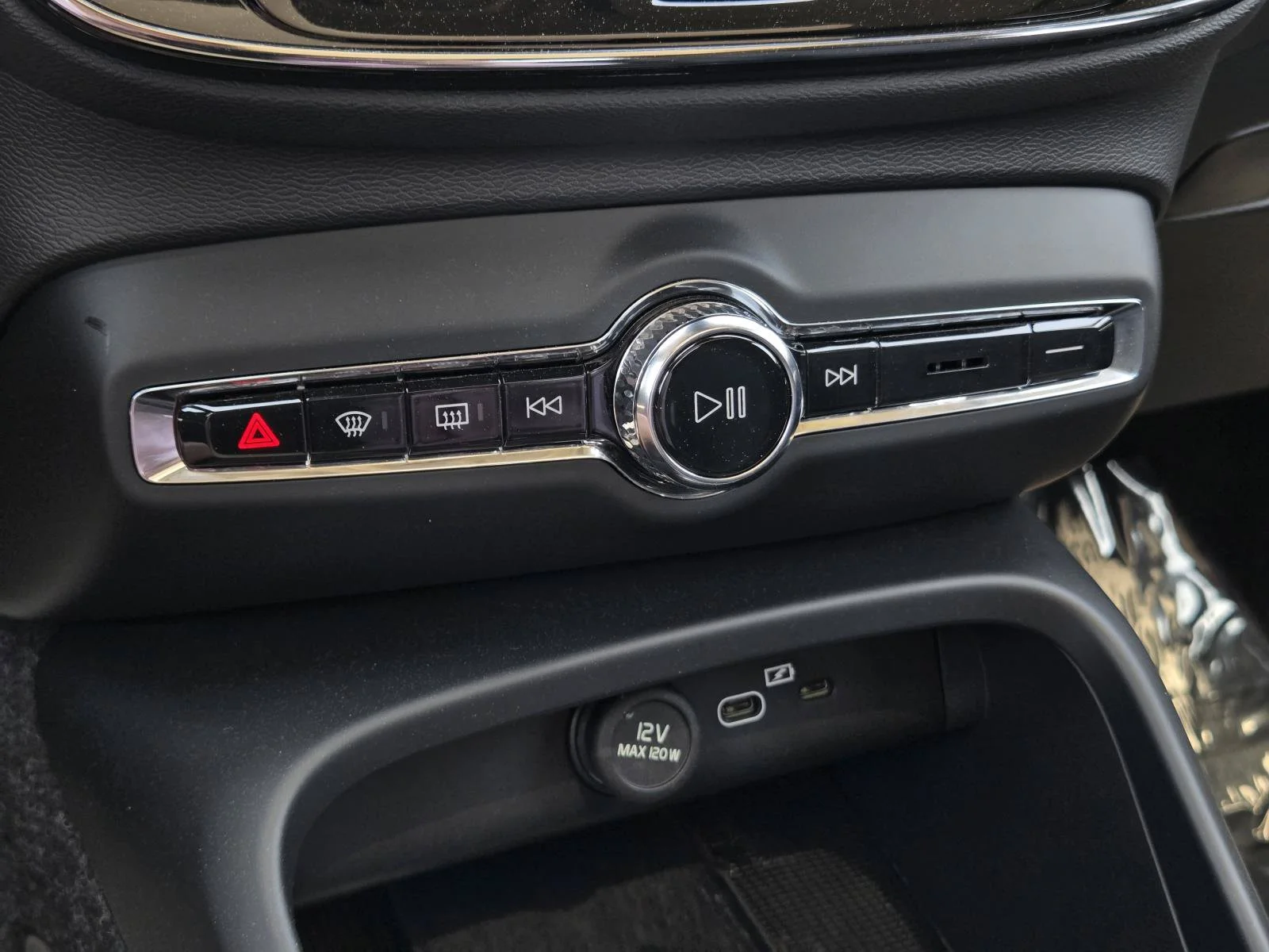 Used 2025 Black Volvo Plus Dark Theme image 22