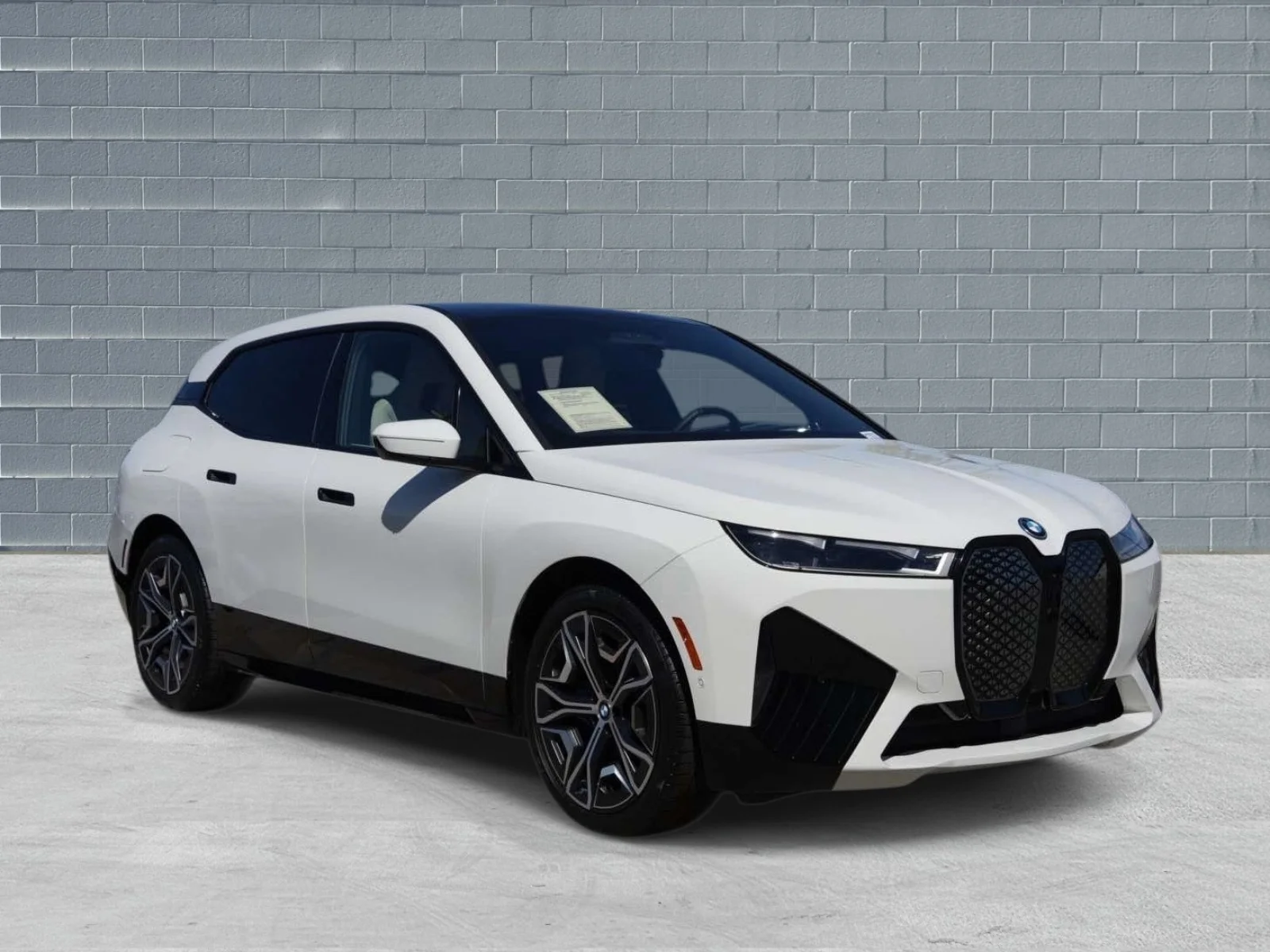 2023 BMW iX