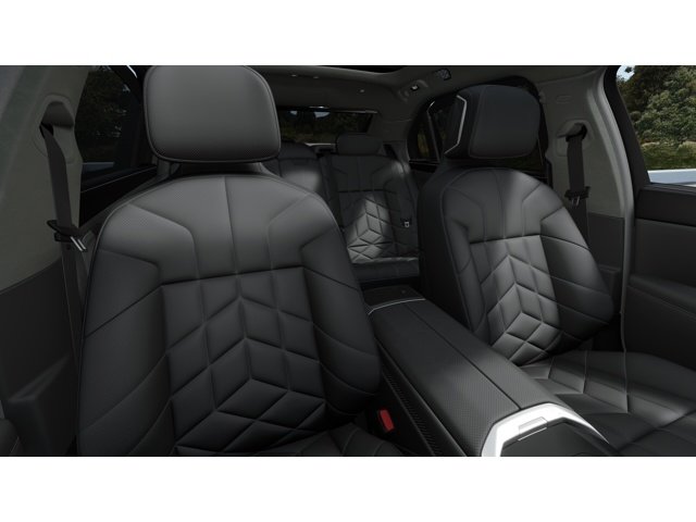 New 2027 Black BMW i7 image 11