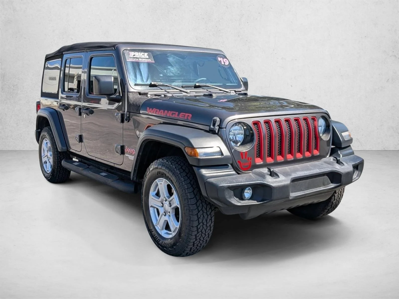 Used 2019 Granite Crystal Metallic Clearcoat Jeep Sport S image 3