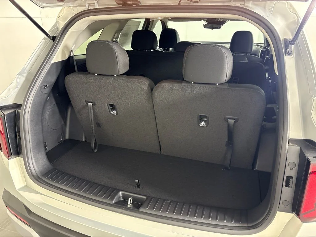 New 2026 Ivory Silver Kia LX image 22