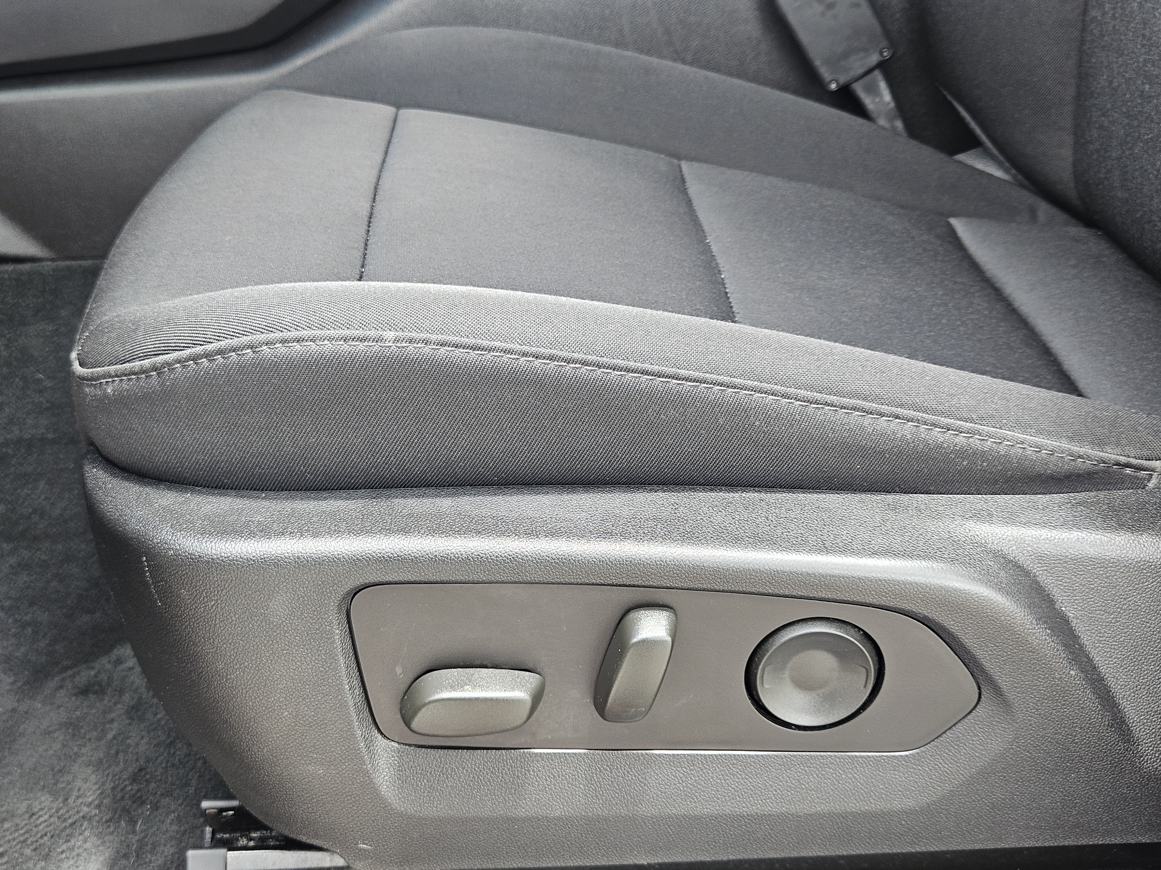 Used 2023 Sand Dune Metallic Chevrolet Trail Boss image 24