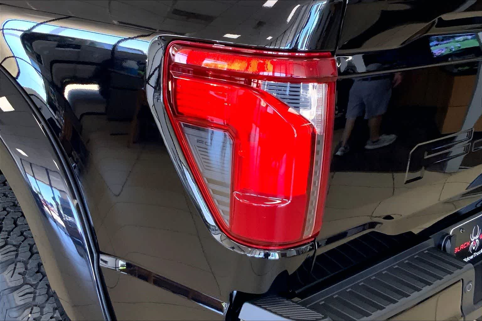 New 2026 Agate Black Metallic Ford XLT image 14