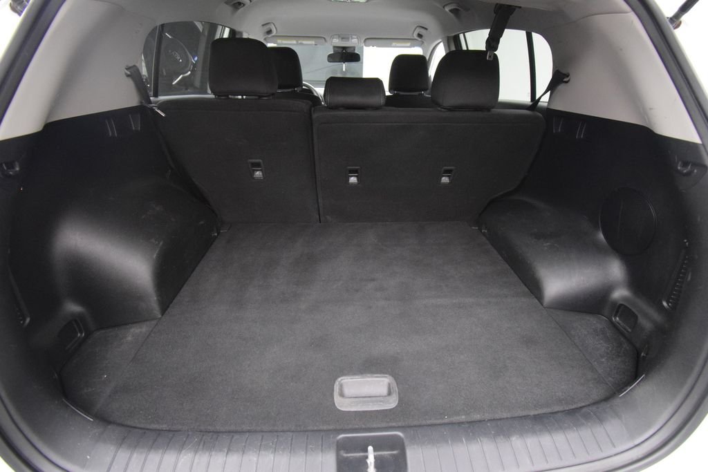 Used 2020 Clear White Kia LX image 22