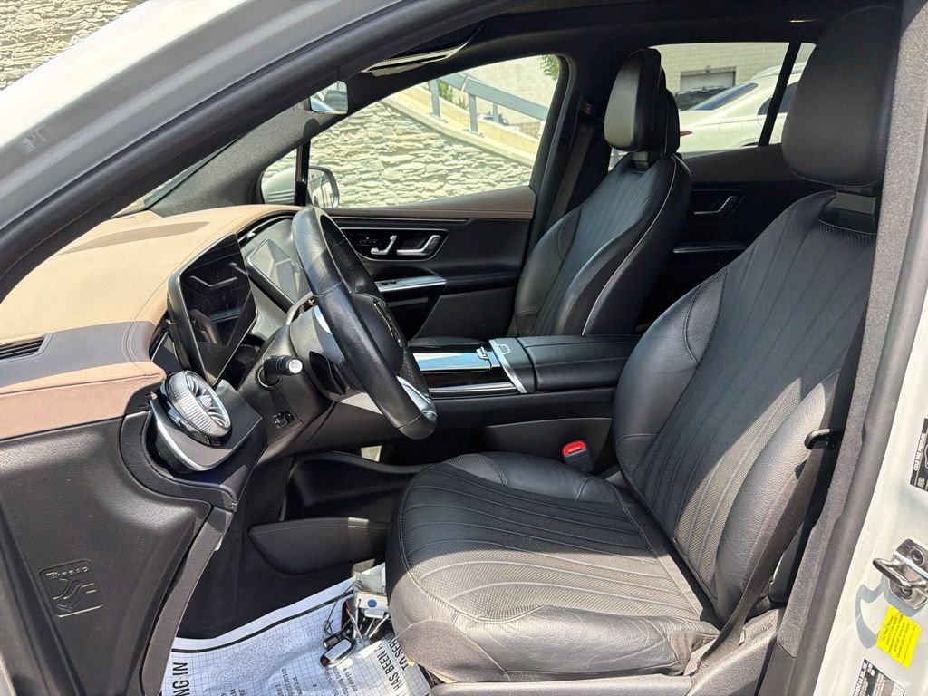 Used 2023 Gray Mercedes-Benz 500 SUV image 10