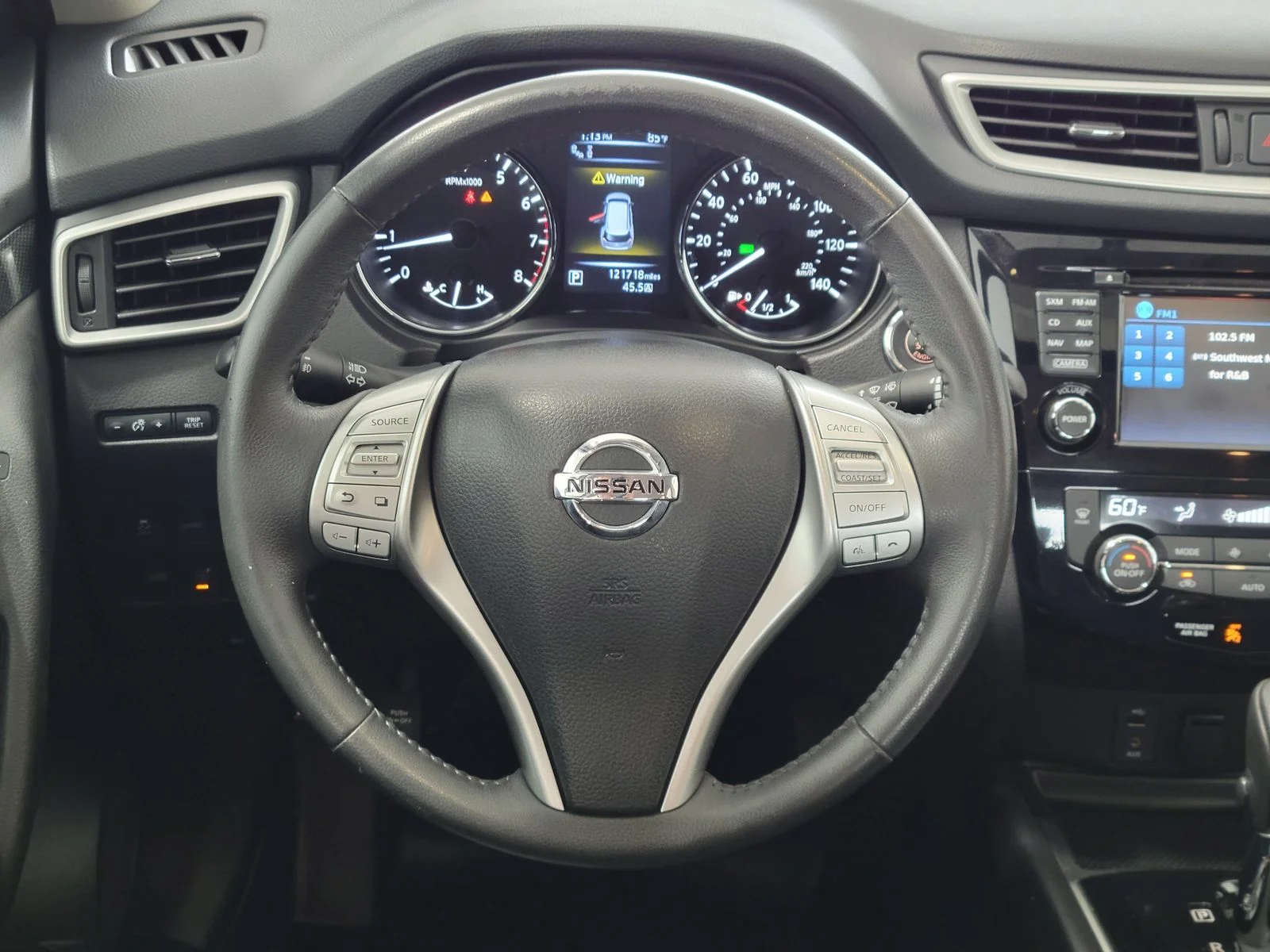 Used 2016 Red Nissan SL image 28