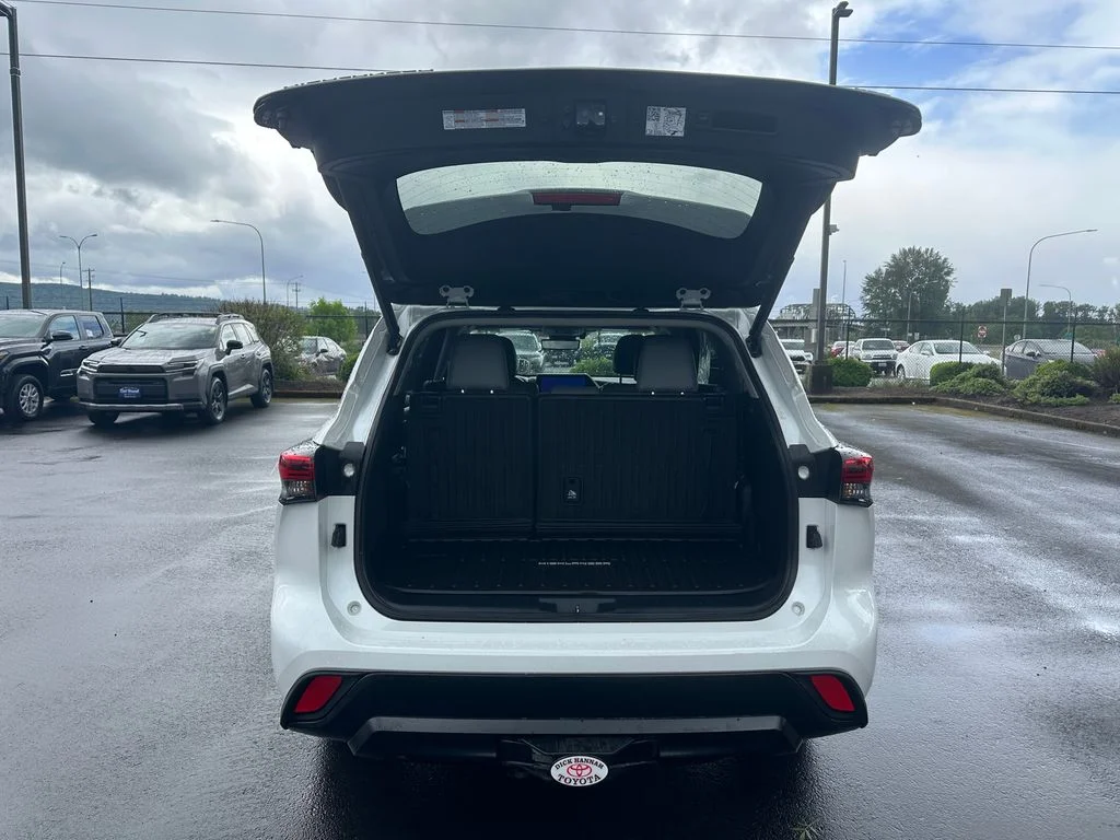 Used 2023 Beige Toyota Bronze Edition image 11