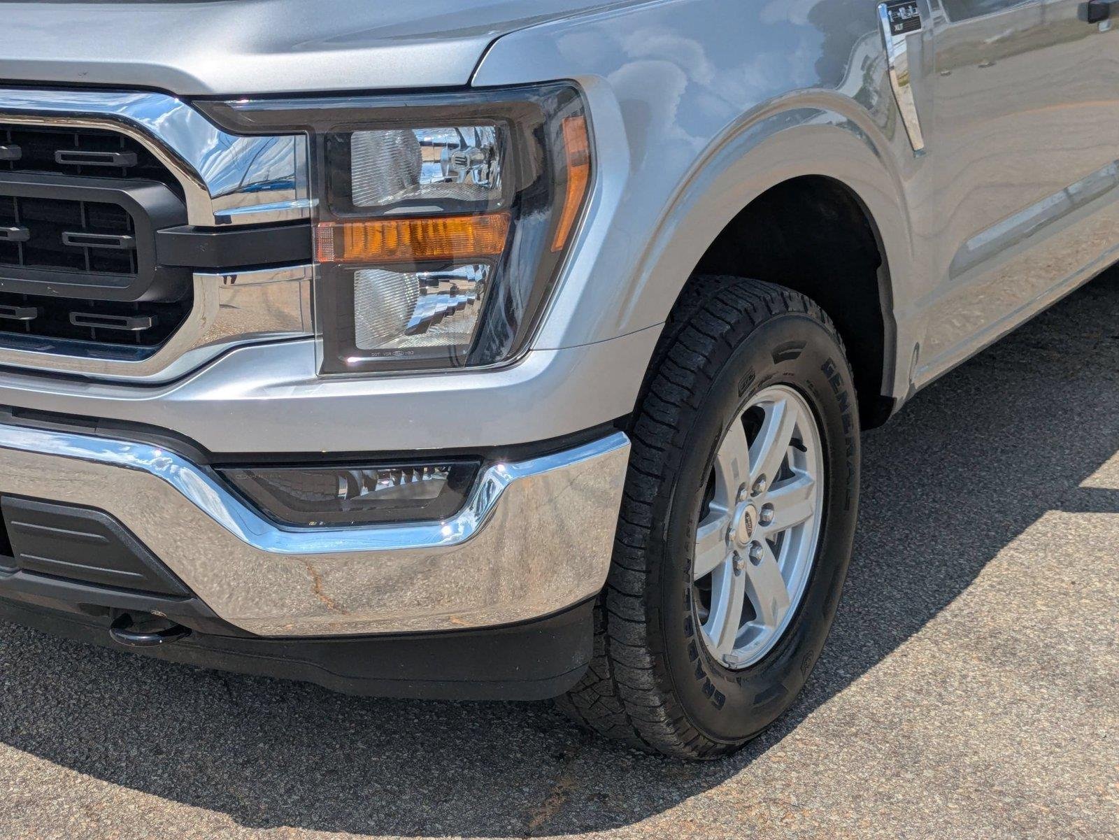 Used 2023 Iconic Silver Metallic Ford XLT image 9