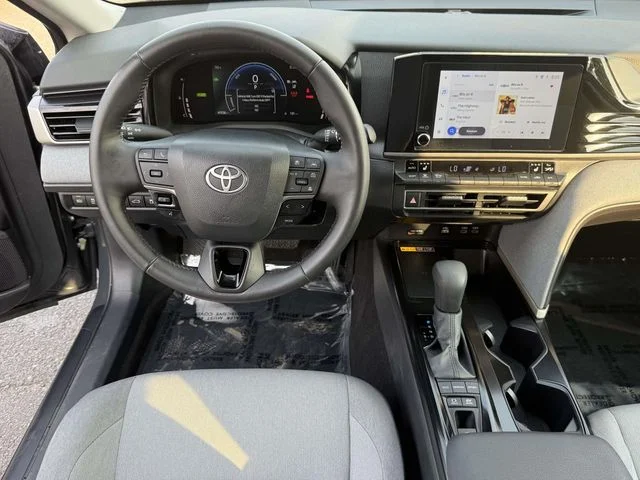 Used 2025  Toyota LE image 16