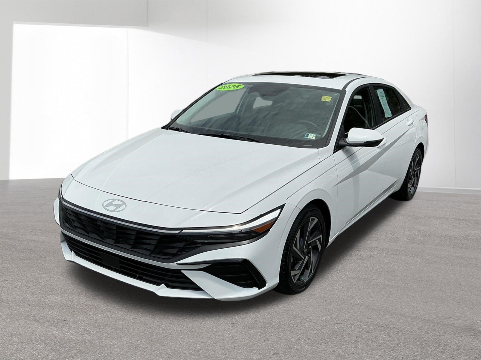 Used 2025 Serenity White Hyundai Limited image 7