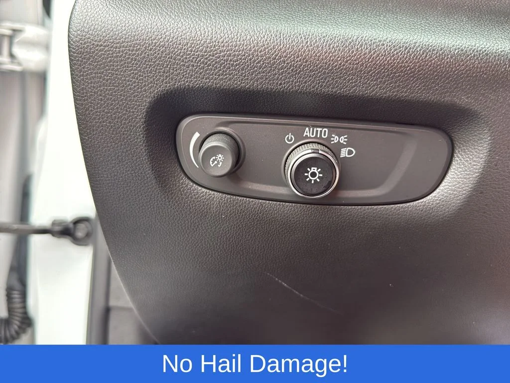 Used 2022 White Chevrolet LT Leather image 18