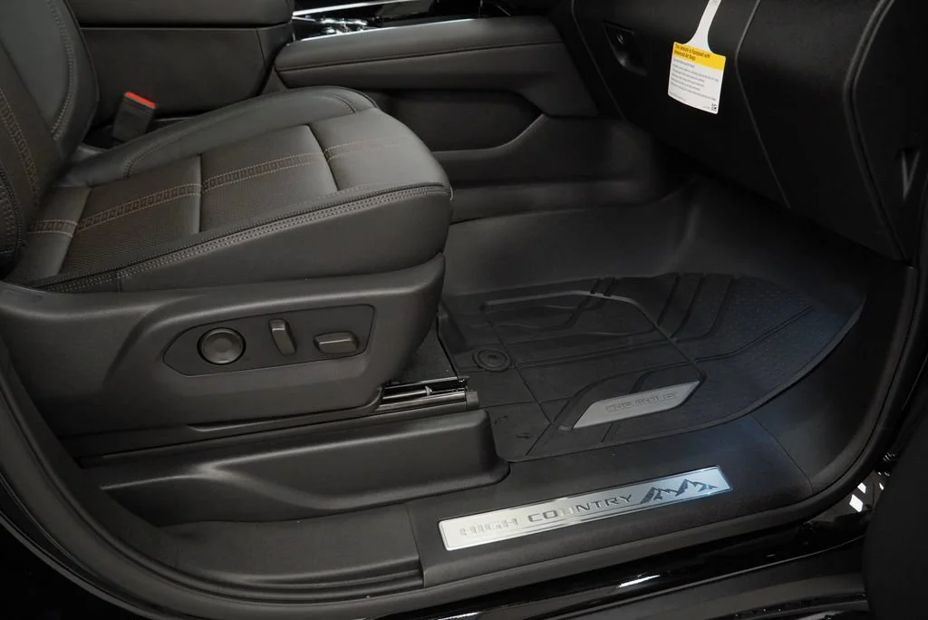 New 2026 Black Chevrolet High Country image 36