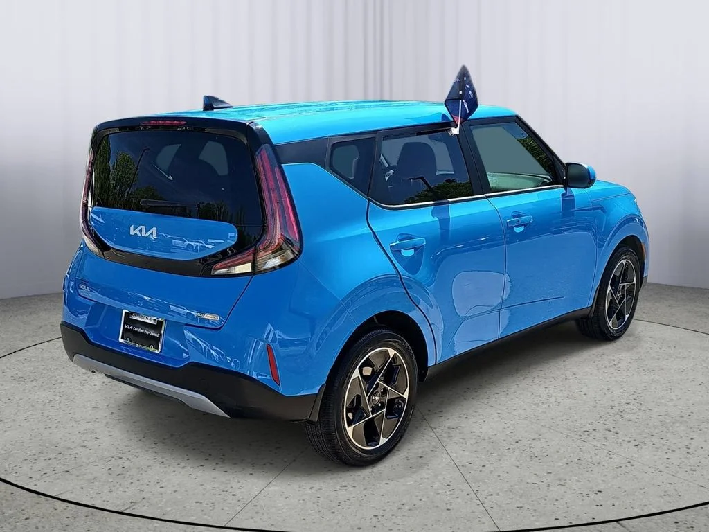 Used 2025 Blue Kia EX image 3