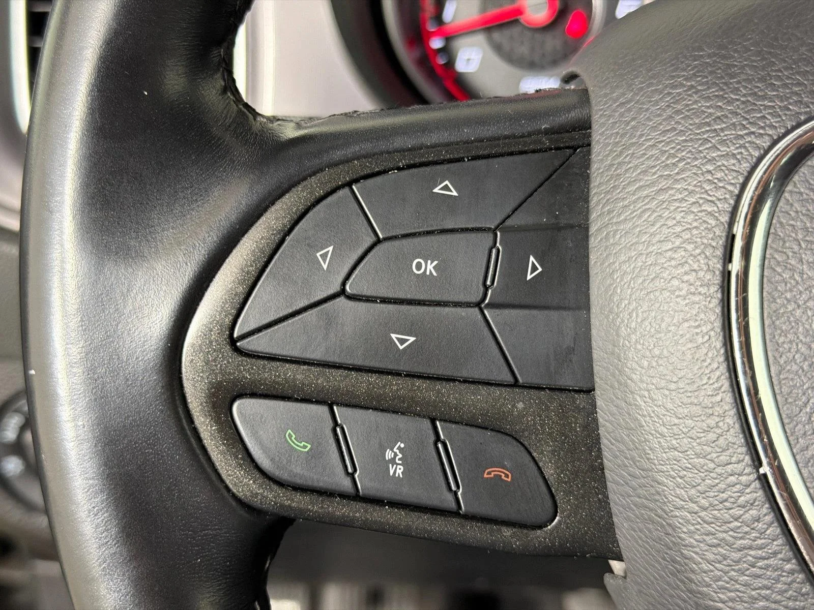 Used 2023 Black Dodge SXT image 24