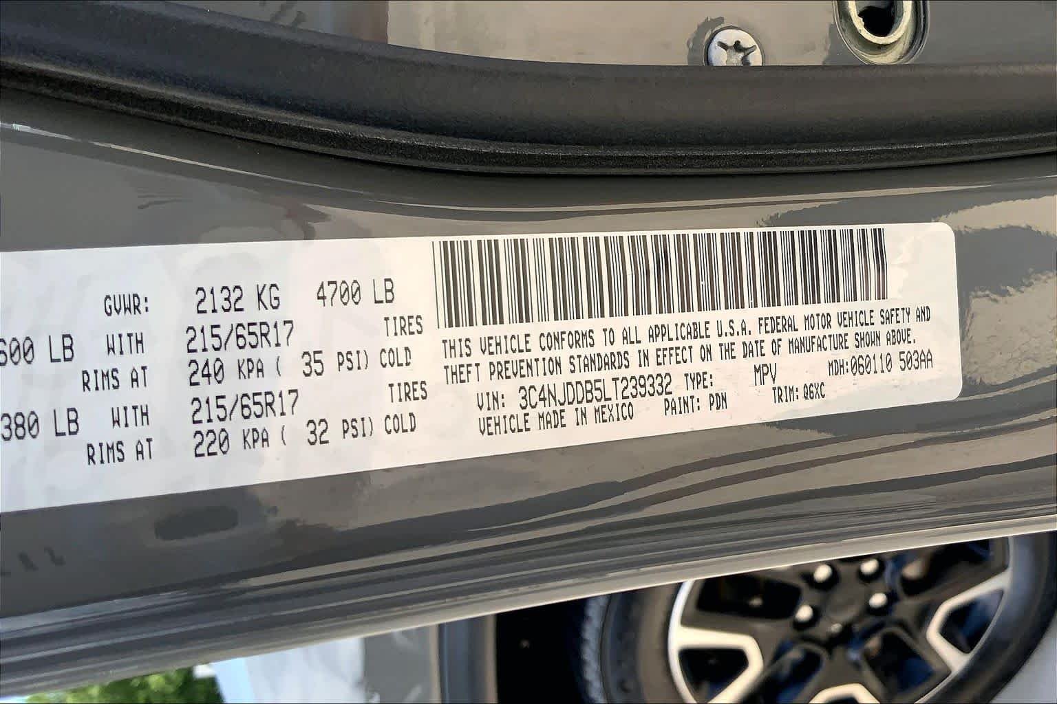 Used 2020 Sting-Gray Clearcoat Jeep Trailhawk image 33