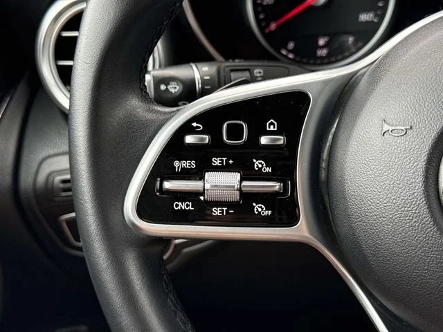 Used 2022  Mercedes-Benz GLC 300 image 23