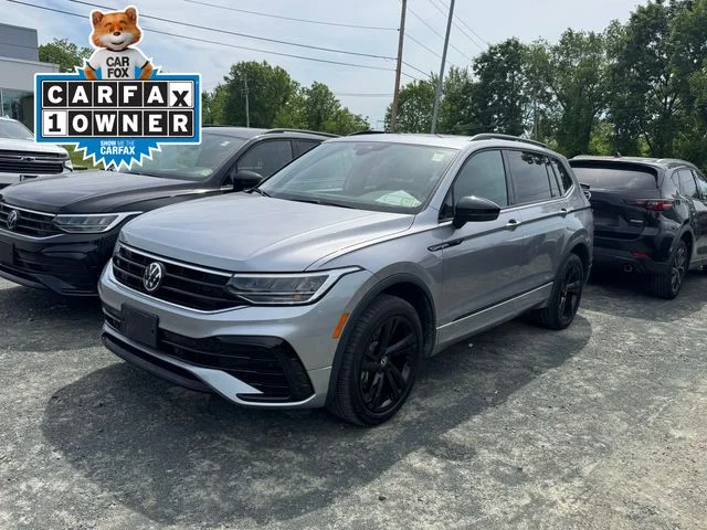 2024 Volkswagen Tiguan 2.0T SE R-Line Black 4Motion's photo
