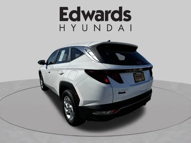 Used 2024 White Hyundai SE image 8