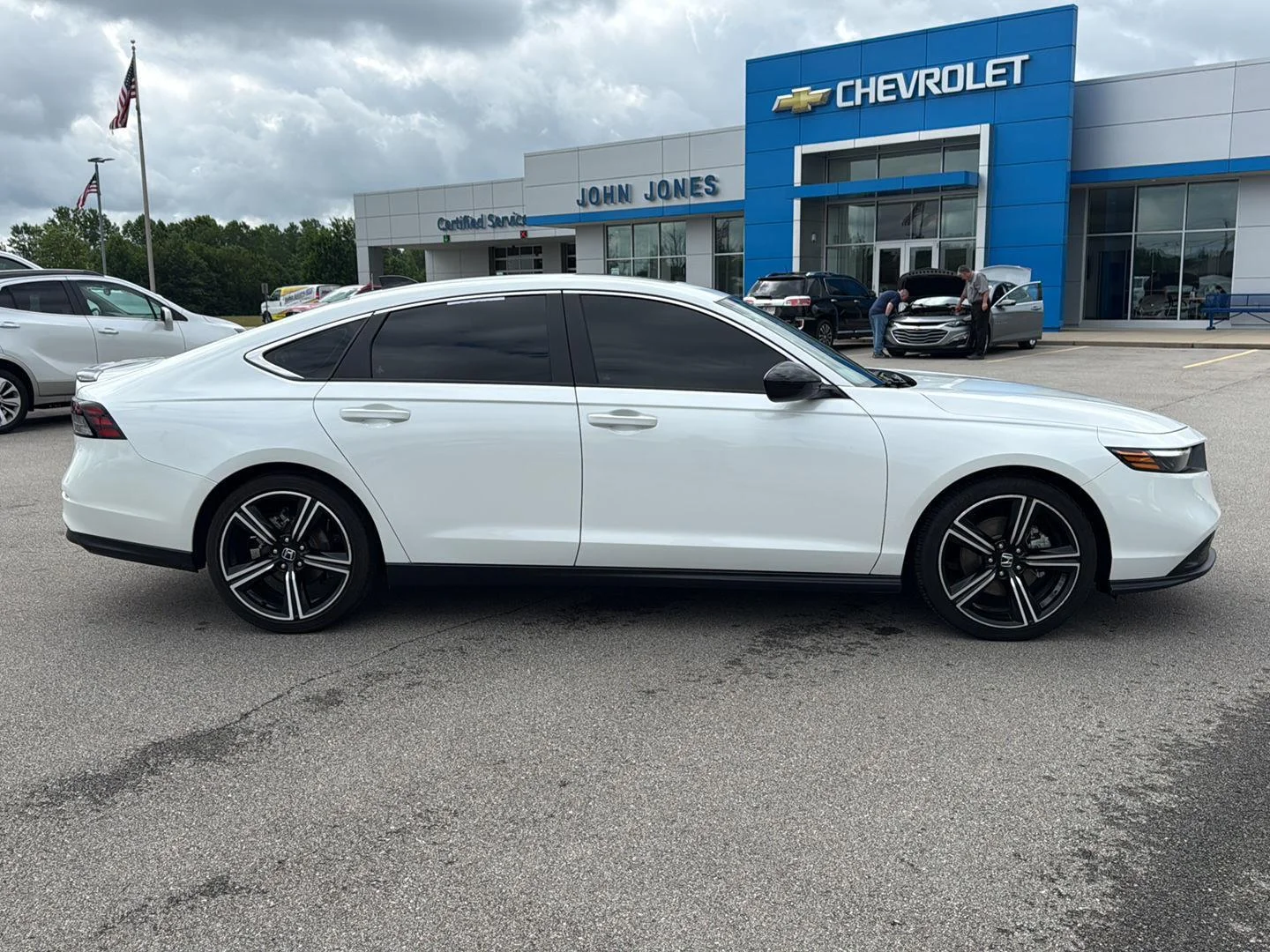 Used 2025 Platinum White Pearl Honda Sport image 9