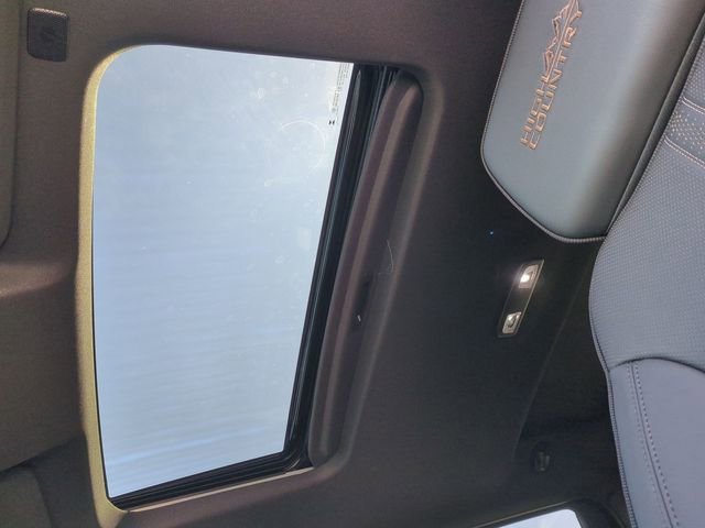 2026 Chevrolet Silverado 1500 High Country - Photo 18