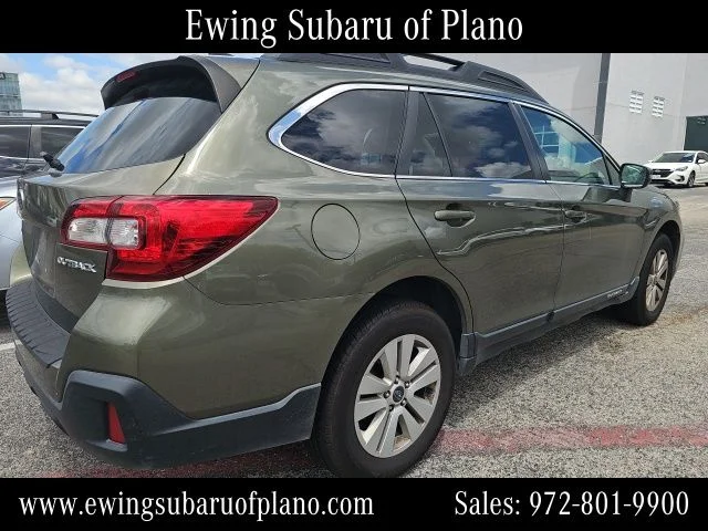 Used 2019 Green Subaru 2.5i Premium image 4